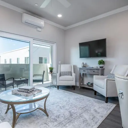 4048 Stylish Condo In Hillcrest Mission Hills
